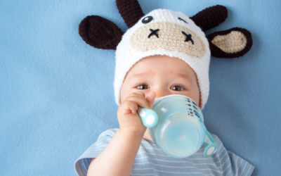 Welke flesvoeding is geschikt voor een baby met koemelkallergie?